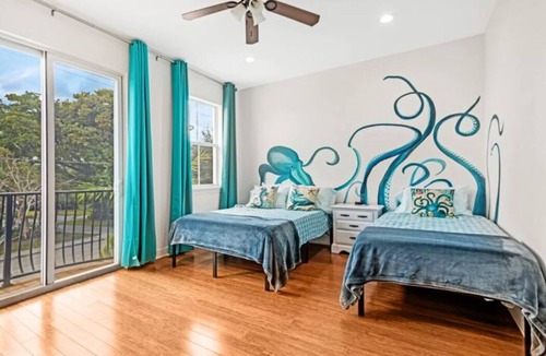 Croissant Park House | Gorgeous 4 bed/4 bath @ Endless Summer