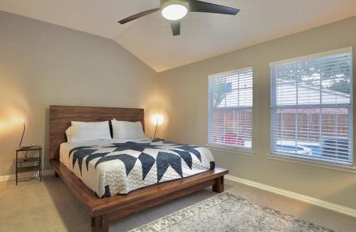 Flower Mound House | Gorgeous 4 bedroom 2,5 bath Home with Heated Pool, Spa & Game Room close to DFW Airport
