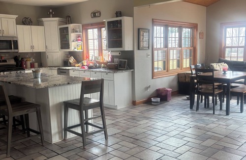 Butte Des Morts House | Gorgeous 4-bedroom house with AC in charming Winneconne