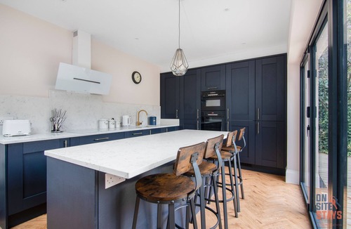 Petts Wood and Knoll House | Gorgeous 4-BR Bungalow