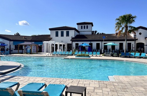 Bay Lake House | Gorgeous 4Bd TH Pool Windsor at Westside-2018WW