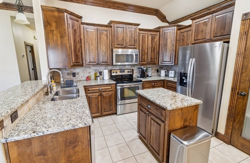 Abilene House | Gorgeous 4br Dakota Springs Home 3 Bedroom Home