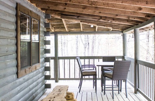 Ste Genevieve Cabin | Gorgeous 5 Bedroom Log Home Less Than 5 Minutes From Chaumette And Charleville.