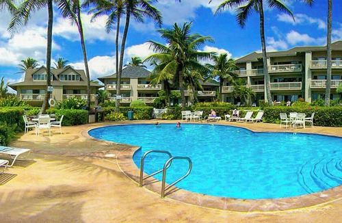 Lihue Condo | Gorgeous 5 br for 12 in Kapaa - Beachfront!