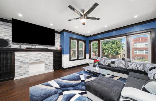 Gresham House | Gorgeous 5 BR Gem with Games