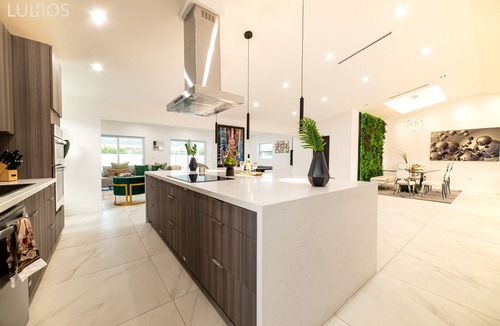 Ludlam House | Gorgeous 5BR/Games/Fire Pit/BBQ/H. Pool & Hot Tub