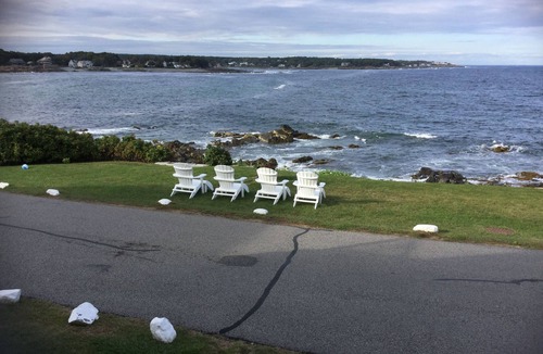 York Beach House | Gorgeous 6 Bedroom Ocean Front Home steps from Short Sands