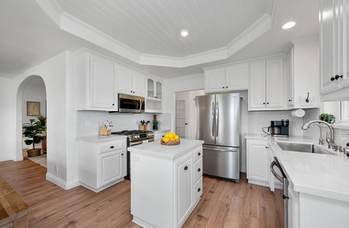 Atascadero House | Gorgeous 6BR Estate Yard and Barn