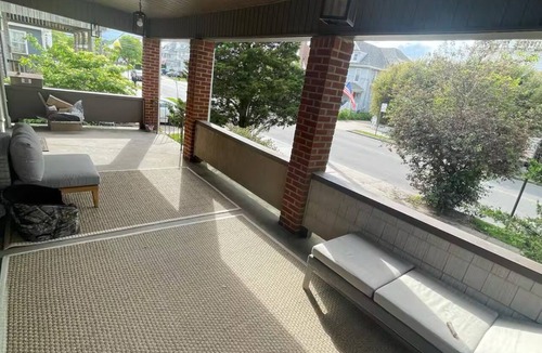 Queens House | Gorgeous 7-bedroom house with AC in Rockaway Park