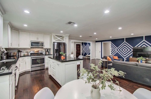 Willow Meadows/Willowbend Area House | Gorgeous and Cozy Houston home w/a private Pool