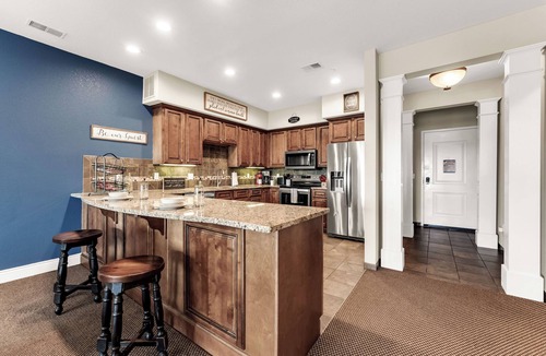 Branson Condo | Gorgeous and Large Condo, Elevator, Pool, Ozark Views! Close to Branson strip!