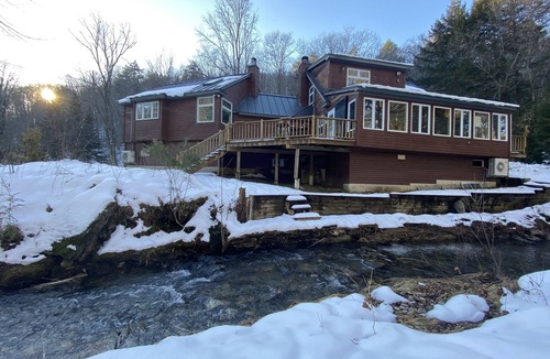Brookline House | Gorgeous and Quiet! Home next to Babbling Brook - SLEEPS 4-6