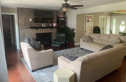 Spencer House | Gorgeous and spacious home