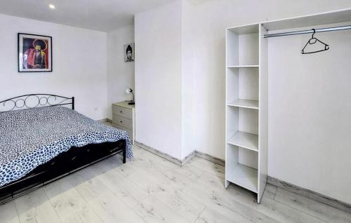 Grand-Fort-Philippe Apartment | Gorgeous Apartment In Grand-Fort-Philippe
