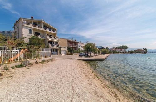 Kastel Kambelovac Apartment | Gorgeous apartment in Kastel Kambelovac