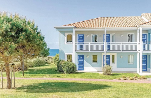 Chateau-d'Olonne Apartment | Gorgeous apartment in Château-d'Olonne