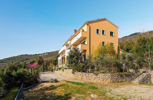 Donji Kraj Apartment | Gorgeous apartment in Moscenicka Draga