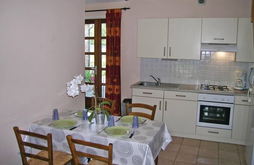 Roz-Landrieux Apartment | Gorgeous apartment in Roz-Landrieux with WiFi