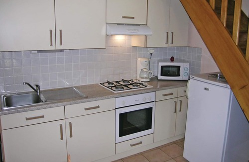 Roz-Landrieux Apartment | Gorgeous apartment in Roz-Landrieux with WiFi