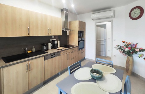 Salleles-d'Aude Apartment | Gorgeous apartment in Mirepeisset with WiFi