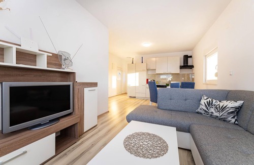 Gornji Karin Apartment | Gorgeous apartment in Gornji Karin