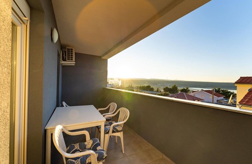 Gornji Karin Apartment | Gorgeous apartment in Gornji Karin