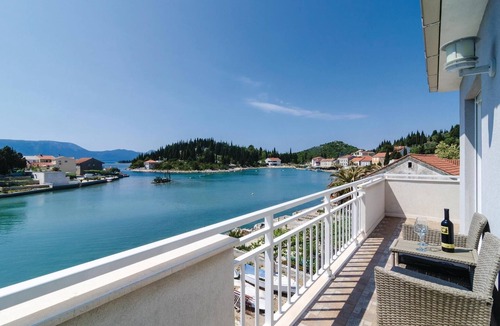 Blace Apartment | Gorgeous apartment in Blace with house sea view
