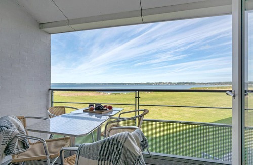 Syddjurs Kommune Apartment | Gorgeous apartment in Ebeltoft with sauna