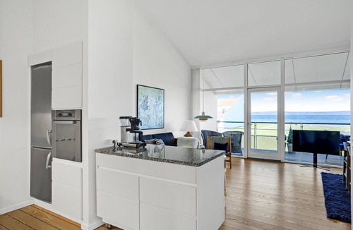 Syddjurs Kommune Apartment | Gorgeous apartment in Ebeltoft