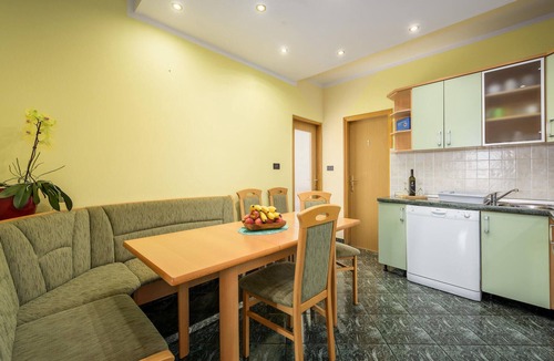 Fazana Apartment | Gorgeous apartment in Fazana with WiFi