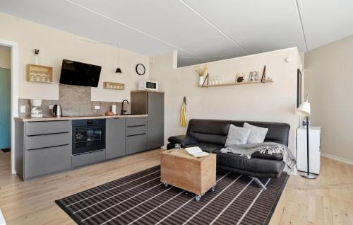 Rindby Strand Apartment | Gorgeous Apartment In Fanø With Wifi