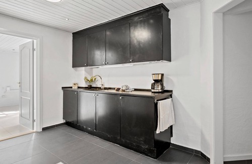 Gandrup Apartment | Gorgeous apartment in Gandrup with WiFi