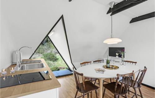 Gudhjem Apartment | Gorgeous Apartment In Gudhjem With Wifi