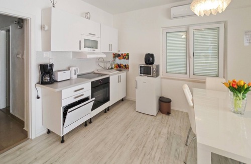 Metkovic Apartment | Gorgeous apartment in Metkovic