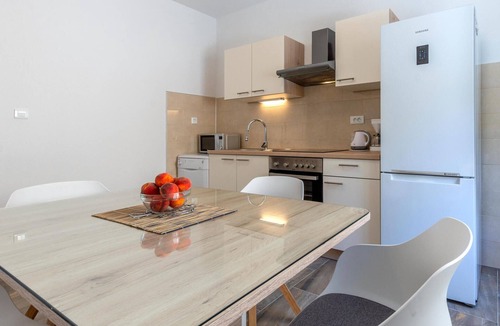 Podstrana Apartment | Gorgeous apartment in Podstrana with WiFi