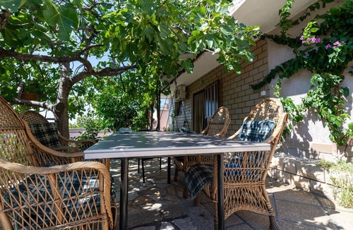 Rovanjska Apartment | Gorgeous apartment in Rovanjska with WiFi