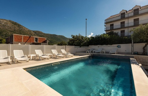 Zvekovica Apartment | Gorgeous apartment in Zvekovica