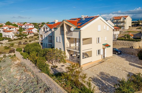 Kosljun Apartment | Gorgeous apartment in Kosljun with WiFi