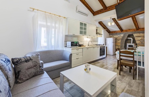 Zagorje Apartment | Gorgeous apartment in Krsan with WiFi