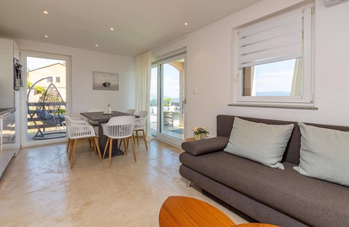 Ravni Apartment | Gorgeous apartment in Labin with WiFi