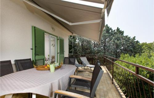 Omisalj Apartment | Gorgeous Apartment In Malinska