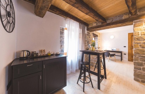 Oprtalj Apartment | Gorgeous apartment in Oprtalj with WiFi