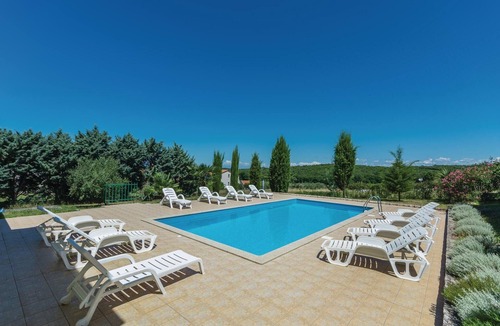 Mugeba Apartment | Gorgeous apartment in Porec with swimming pool