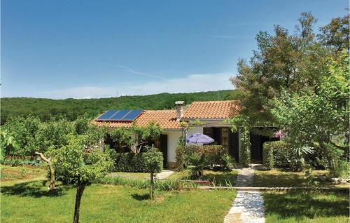 Mugeba Apartment | Gorgeous Apartment In Porec-Mugeba With Wifi