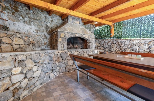 Rukavac Apartment | Gorgeous apartment in Rukavac