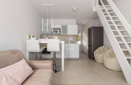 Stinica Apartment | Gorgeous apartment in Stinica with house sea view