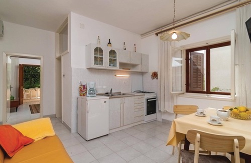 Supetar Apartment | Gorgeous apartment in Supetar with WiFi