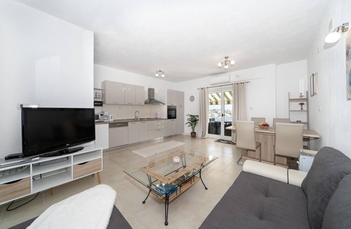 Selca Apartment | Gorgeous apartment in Selca with WiFi