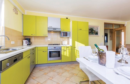 Volosko Apartment | Gorgeous apartment in Volosko with WiFi