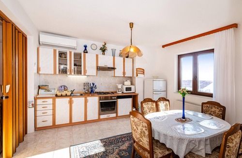 Zadar Apartment | Gorgeous apartment in Zadar with house sea view